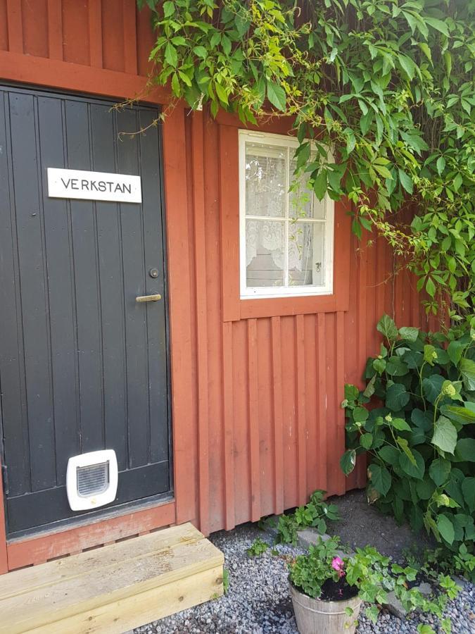 Brådtom Slusscafé&Stugor Bed and Breakfast Norrköping Exteriör bild